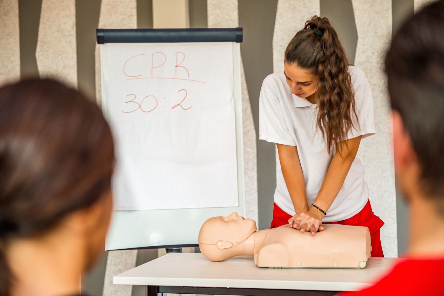 m/دوره آموزش امدادگر اورژانس